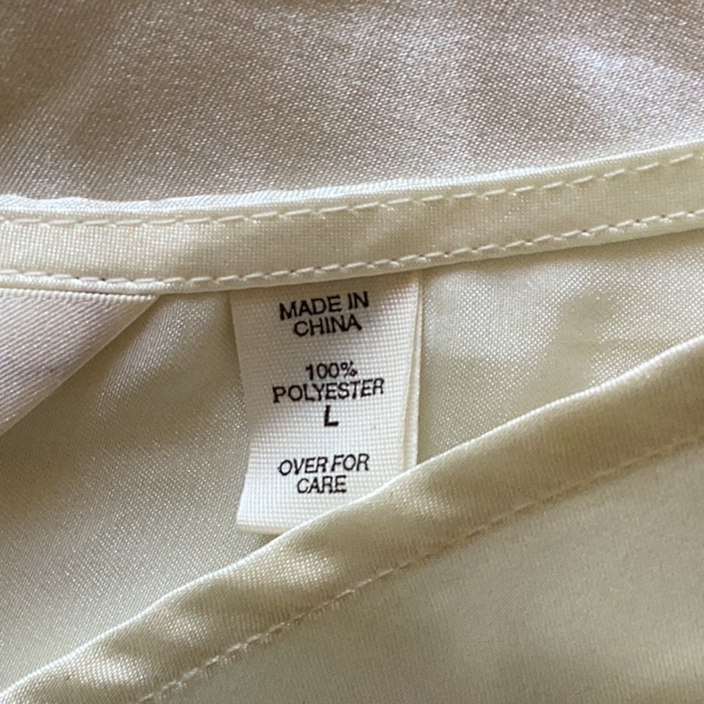 Victoria’s Secret ivory long sleeveless gown with seed pearls on bodice … - Picture 11 of 14